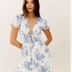 Reformation Grady Dress Floral Blue and White Size 6